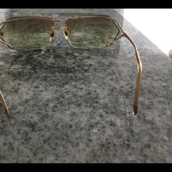 Versace Vintage Gold Rim Sunglasses - Picture 2 of 7